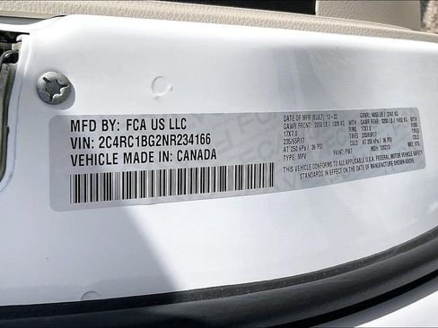 Certified 2022 Chrysler Pacifica Touring-L FWD image 16