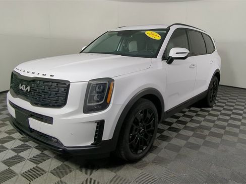 Used 2022 Kia Telluride SX w/ SX Prestige Package image 9