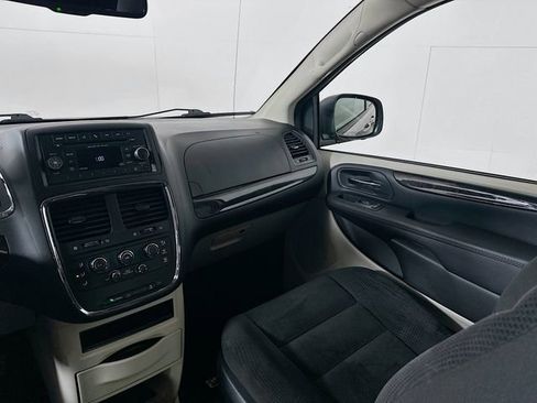 Used 2016 Dodge Grand Caravan SE w/ Quick Order Package 29E SE image 22