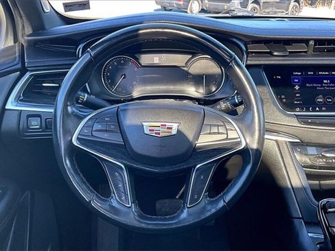 Used 2022 Cadillac XT5 Premium Luxury image 12