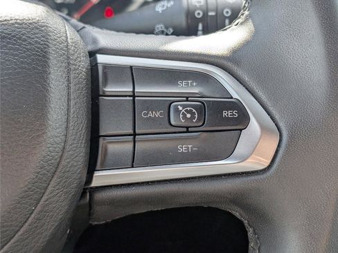 Used 2024 Jeep Compass Latitude image 22