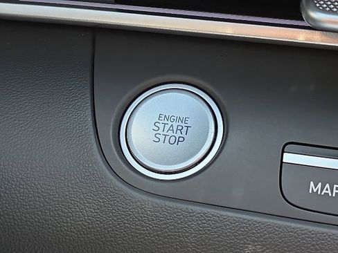 Used 2024 Hyundai Elantra SEL FWD image 10