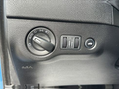 Used 2023 Dodge Charger SXT image 31