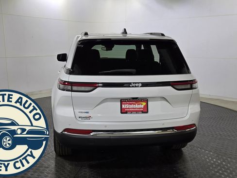 Used 2022 Jeep Grand Cherokee Limited 4xe image 6