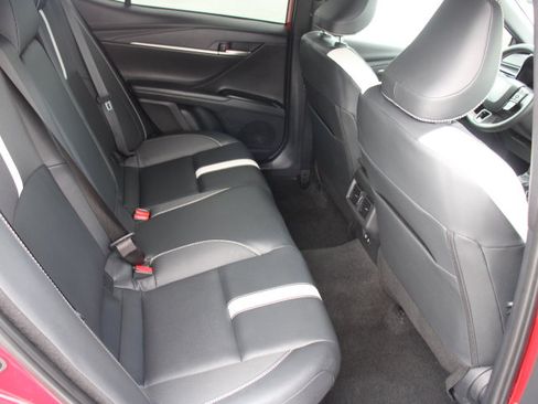 Used 2025 Toyota Camry SE image 17