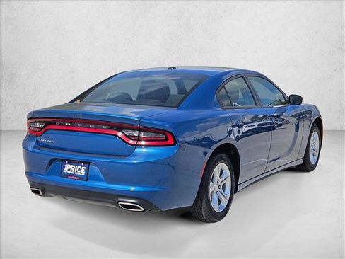 Used 2022 Dodge Charger SXT RWD image 5