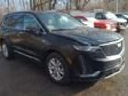 Used 2023 Cadillac XT6 Luxury image 1