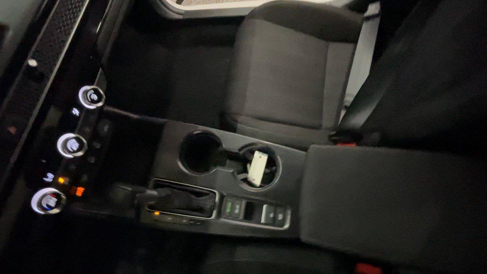 Used 2025 Honda Civic LX image 39