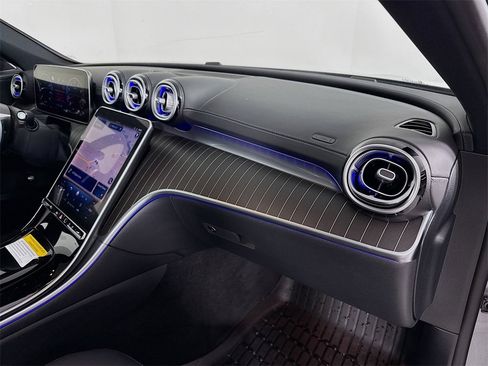 Used 2025 Mercedes-Benz C 300 4MATIC Sedan image 31