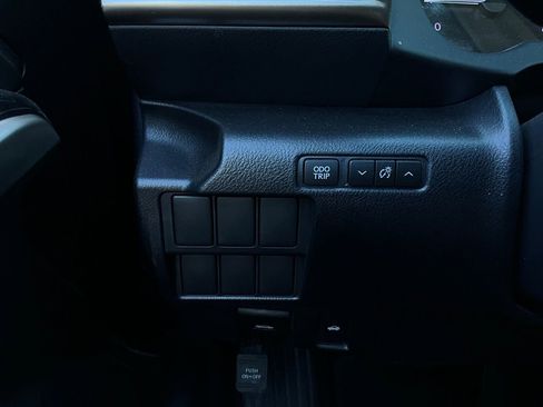 Used 2016 Lexus IS 200t image 22