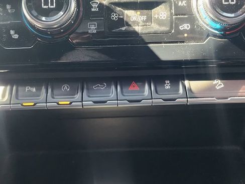 Used 2025 GMC Sierra 1500 AT4 AWD/4WD image 32