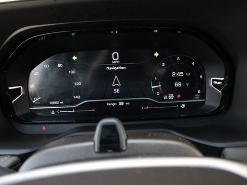 Used 2024 GMC Yukon Denali w/ Advanced Technology Package AWD/4WD image 11