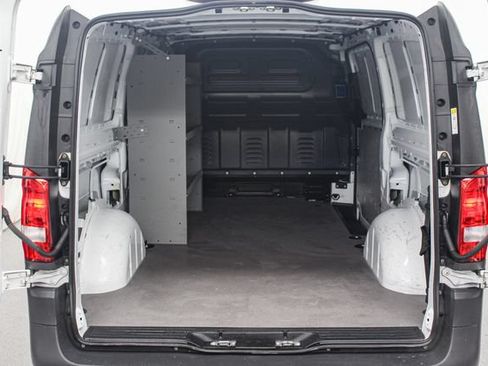 Used 2023 Mercedes-Benz Metris image 17