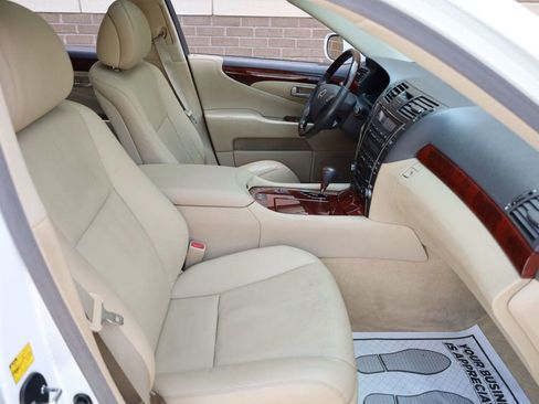 Used 2009 Lexus LS 460 image 28