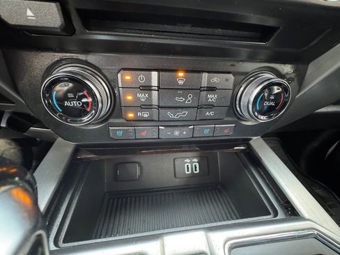 Used 2016 Ford F150 Platinum w/ Technology Package image 17