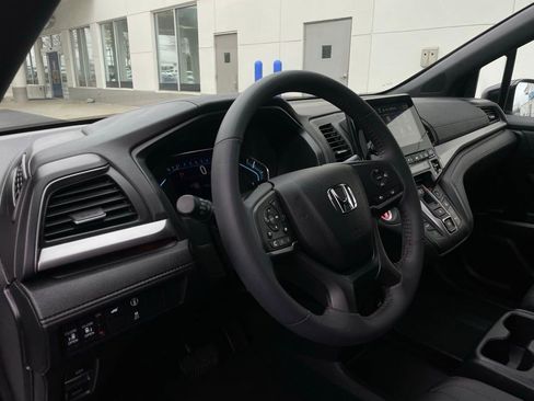 Certified 2023 Honda Odyssey Sport image 27
