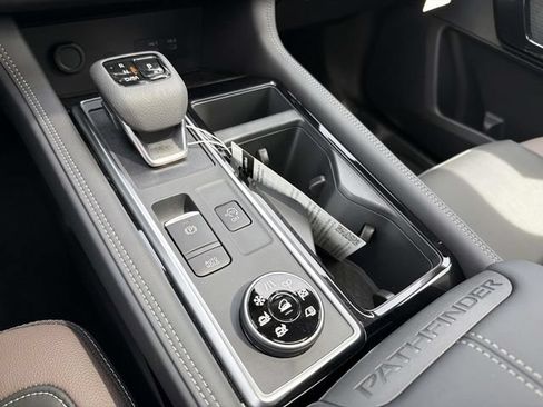 New 2026 Nissan Pathfinder Platinum AWD/4WD image 22
