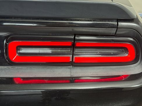 Used 2018 Dodge Challenger SXT w/ Blacktop Package image 32