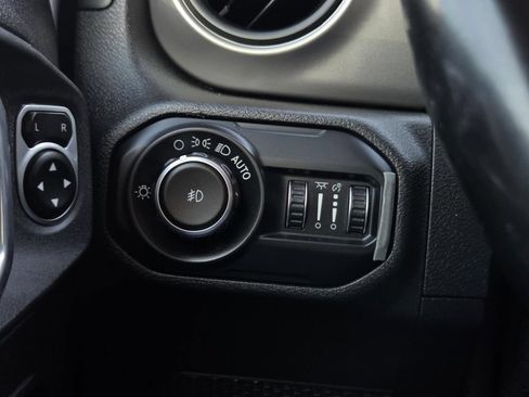 Used 2020 Jeep Wrangler Unlimited Sport S AWD/4WD image 21