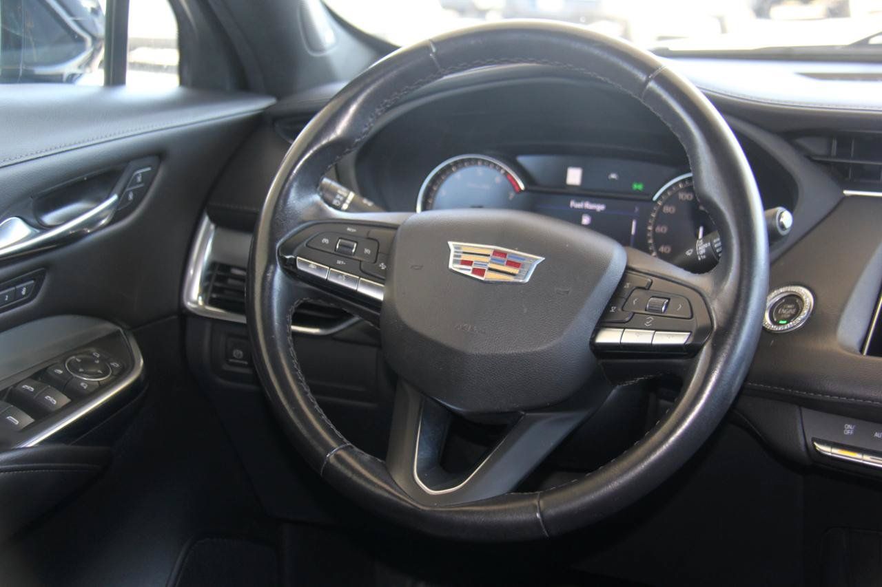 Used 2022 Cadillac XT4 Premium Luxury w/ Driver Awareness Package FWD image 11