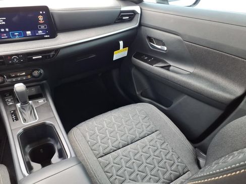 Used 2026 Nissan Kicks SV FWD image 13