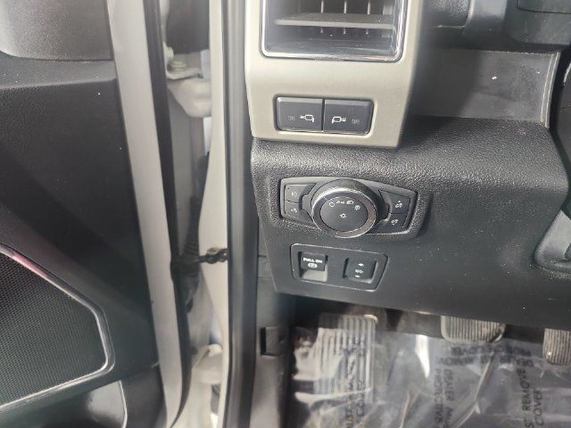 Used 2019 Ford F150 Lariat w/ Equipment Group 502A Luxury AWD/4WD image 14