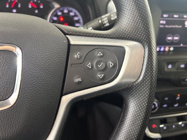 Used 2024 GMC Terrain SLE FWD image 16