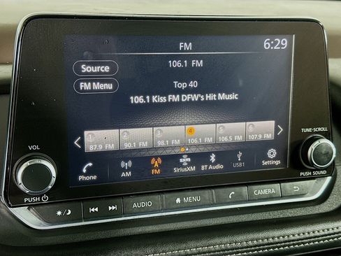 Used 2023 Nissan Rogue SV image 21