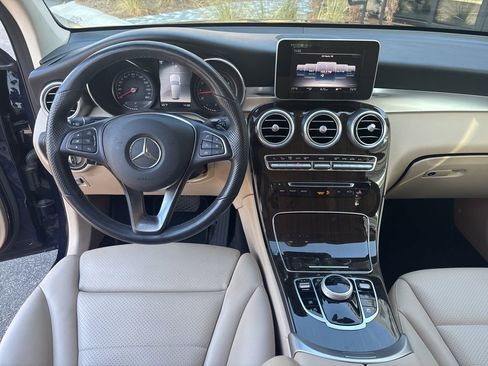 Used 2019 Mercedes-Benz GLC 300 GLC 300 image 49