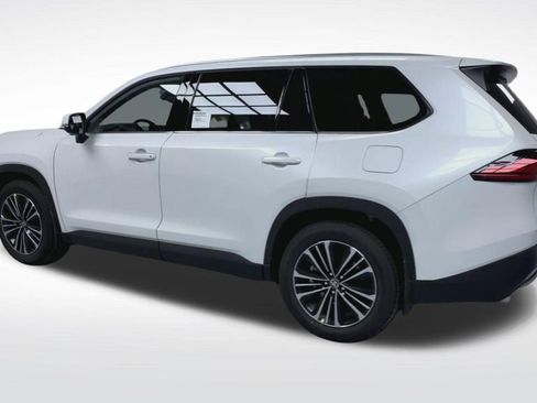 New 2026 Toyota Grand Highlander MAX Platinum image 6