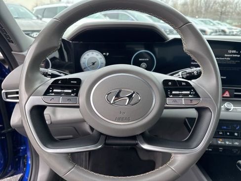 Certified 2023 Hyundai Elantra SEL w/ Convenience Package image 14