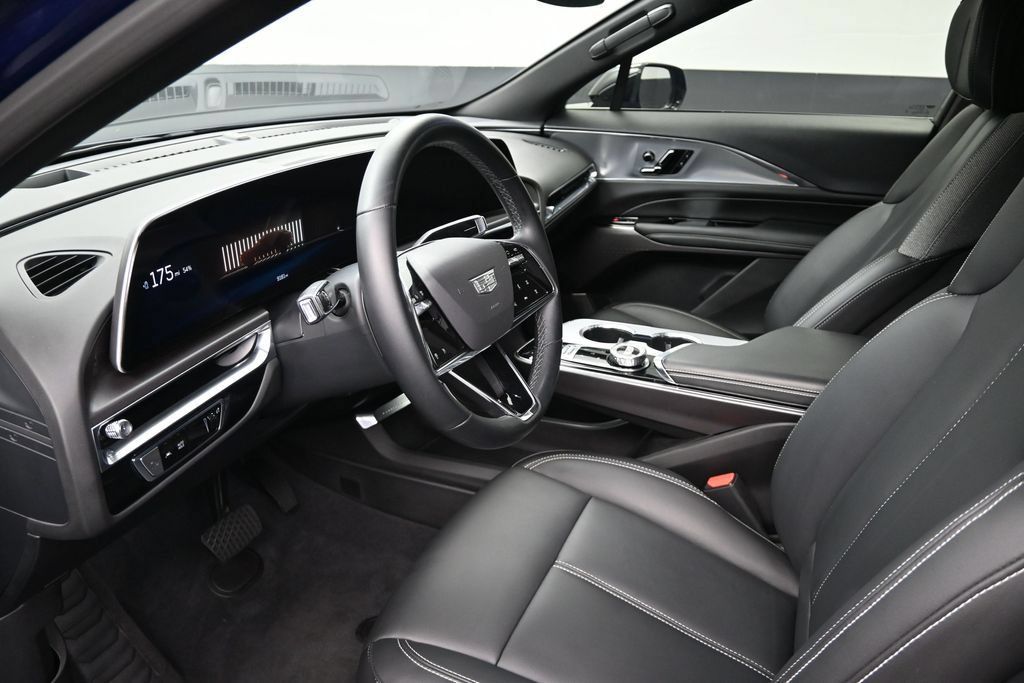 Certified 2024 Cadillac Lyriq Tech AWD/4WD image 10