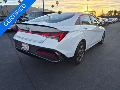 Used 2025 Hyundai Elantra SEL image 7