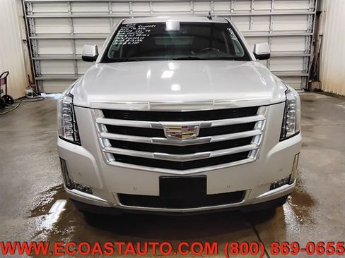 Used 2015 Cadillac Escalade ESV Luxury AWD/4WD image 7