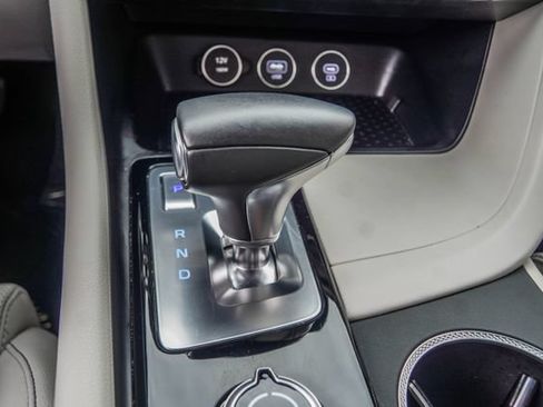 Used 2025 Genesis G70 2.5T AWD/4WD image 22
