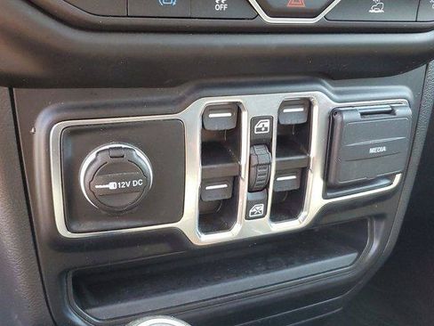 Used 2023 Jeep Wrangler Unlimited w/ Cold Weather Group AWD/4WD image 27