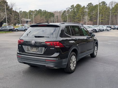 Used 2020 Volkswagen Tiguan S image 5