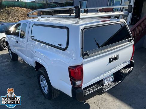 Used 2023 Toyota Tacoma SR AWD/4WD image 82