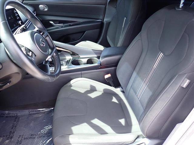 Used 2021 Hyundai Elantra SEL w/ Convenience Package FWD image 10