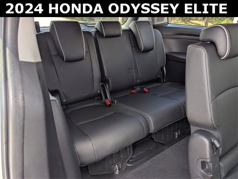 Used 2024 Honda Odyssey Elite image 15