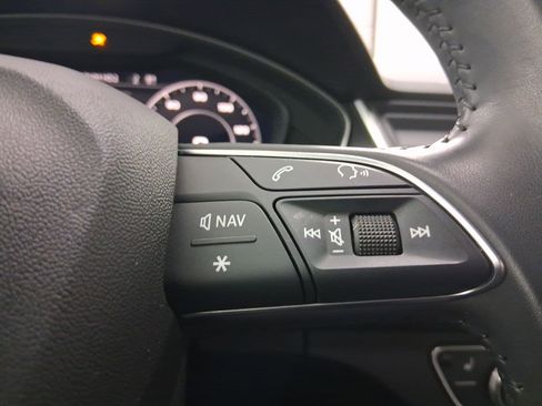 Used 2018 Audi Q5 2.0T Premium Plus w/ Premium Plus Package image 23