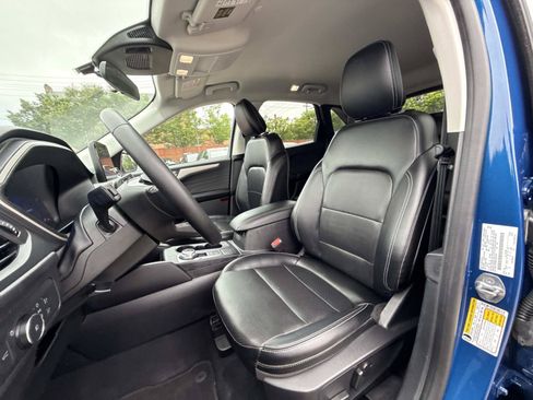 Used 2022 Ford Escape SEL w/ Technology Package AWD/4WD image 12