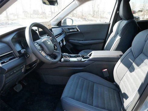 New 2026 Mitsubishi Outlander Trail Edition AWD/4WD image 4