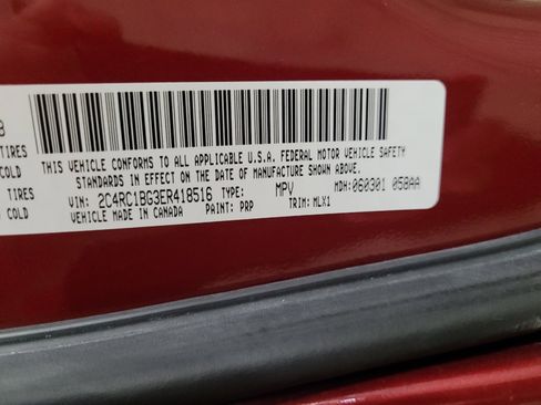 Used 2014 Chrysler Town & Country Touring w/ Driver Convenience Group image 33