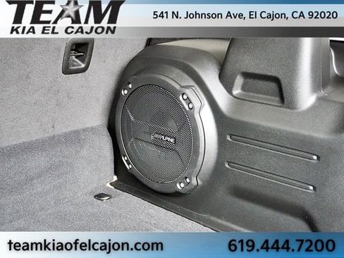 Used 2023 Jeep Wrangler Unlimited Sahara AWD/4WD image 15