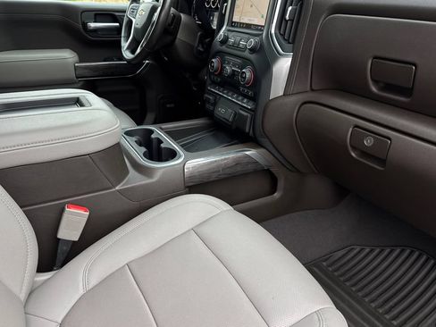Used 2021 Chevrolet Silverado 1500 LTZ w/ LTZ Convenience Package II AWD/4WD image 17