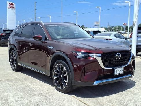 Certified 2024 MAZDA CX-90 Plug-In Hybrid w/ Premium Plus AWD/4WD image 4