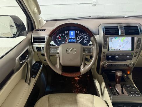 Used 2017 Lexus GX 460 Luxury image 23