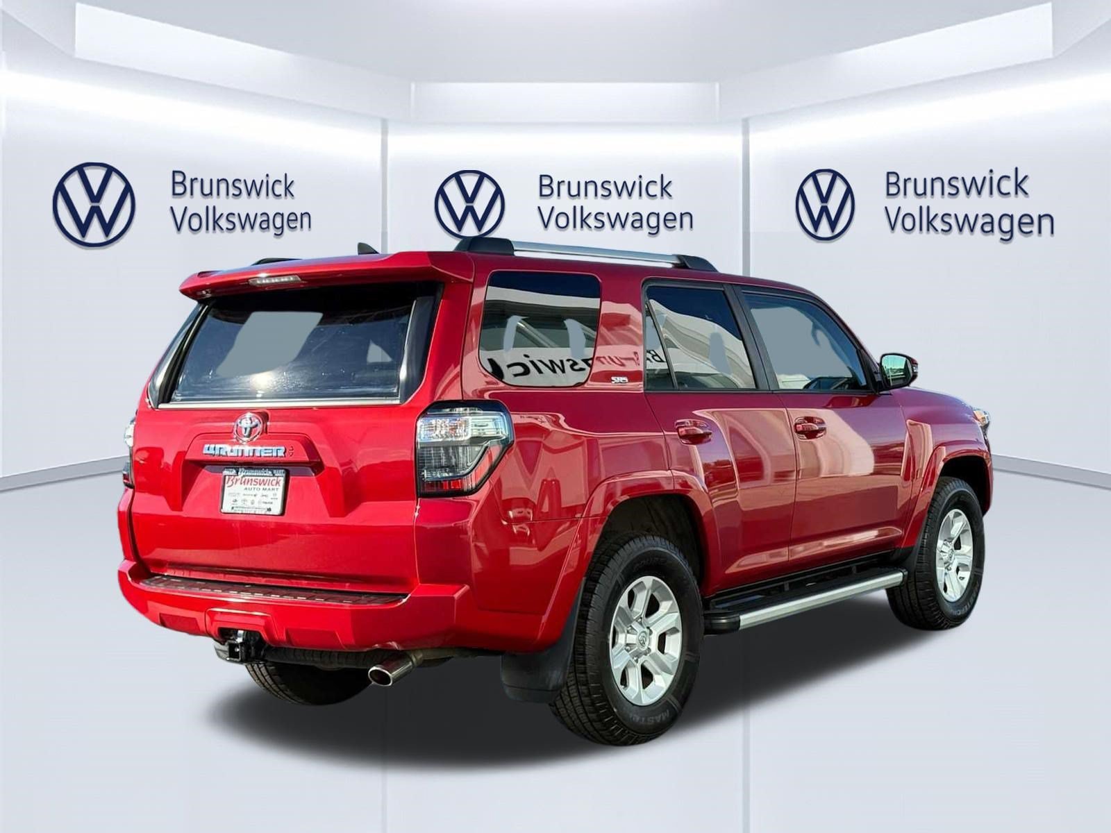 Certified 2021 Toyota 4Runner SR5 Premium w/ Moonroof Package AWD/4WD image 4