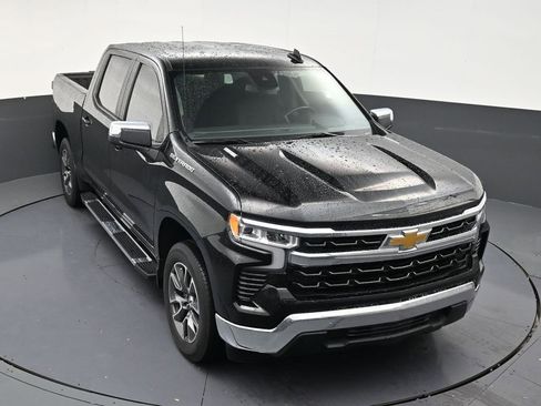 Used 2024 Chevrolet Silverado 1500 LT RWD image 18
